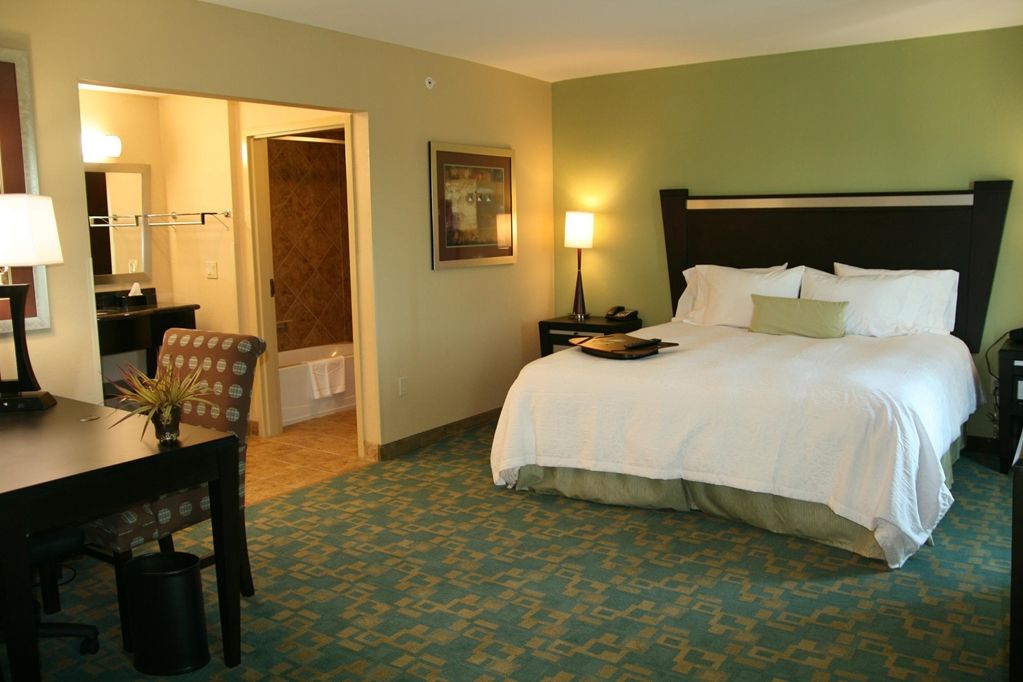 Hampton Inn & Suites Jacksonville Beach Boulevard/Mayo Clinic Pokój zdjęcie